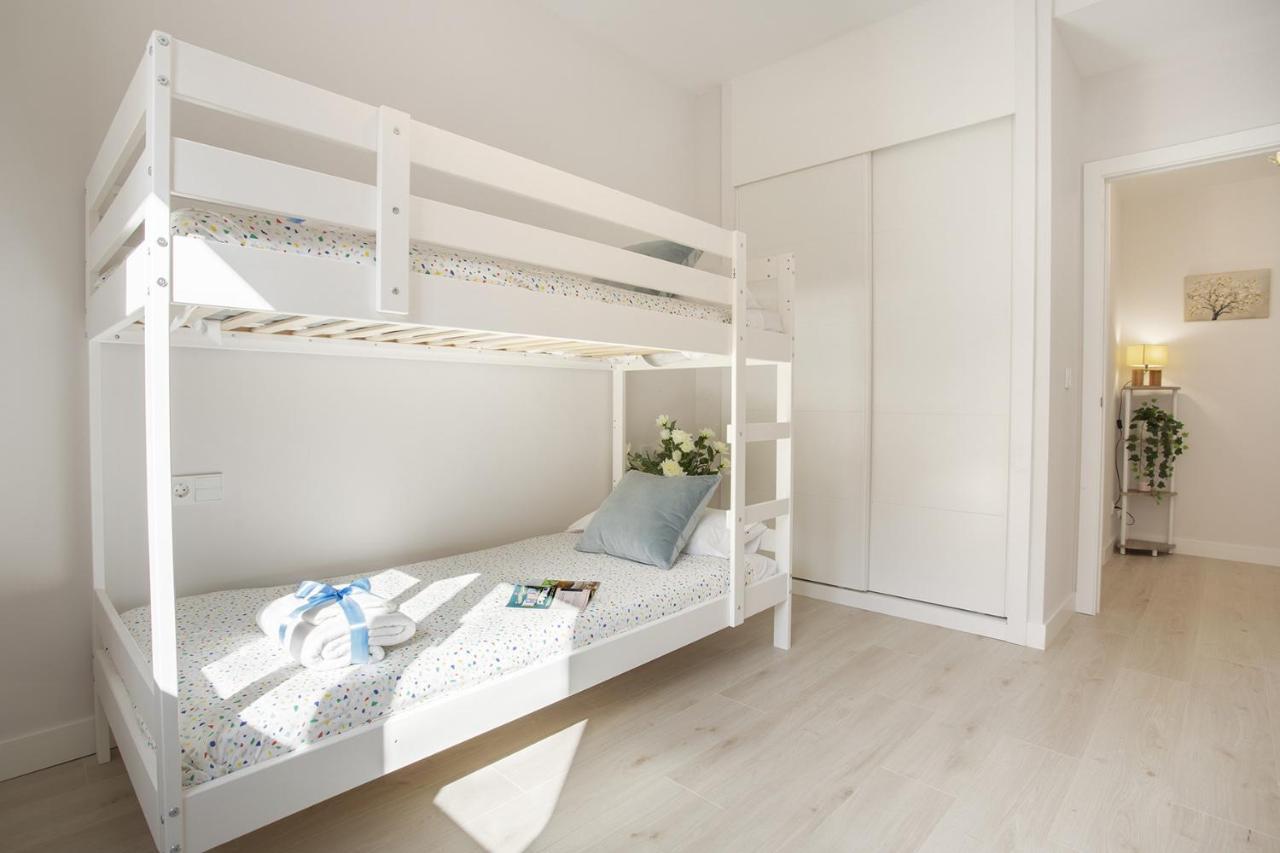 -Malagasunapts-Skygarden Teatinos Pool Playground Málaga Exterior foto